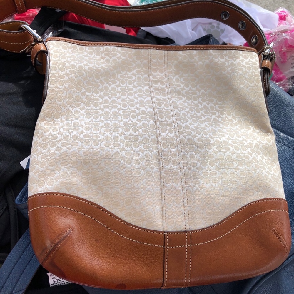 Lightly used Coach Cream Crossbody #A0869-F10944